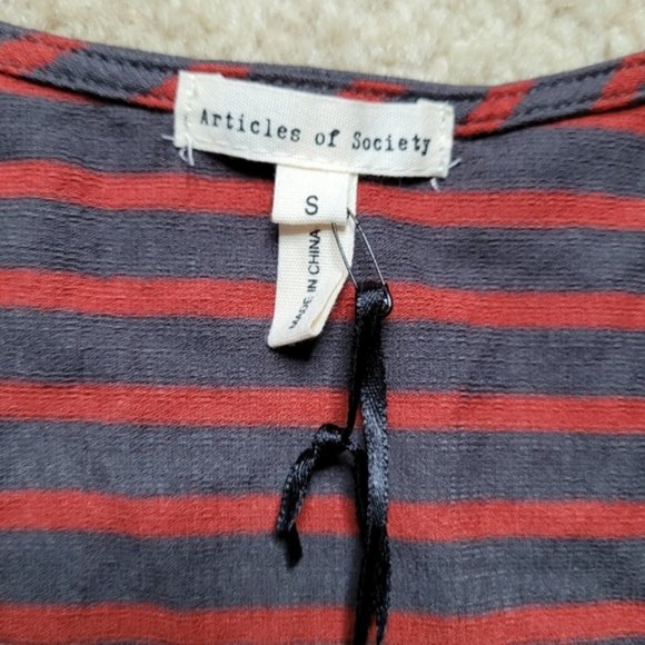 Gray and Red Stripe Tank Si - Picture 5 of 5